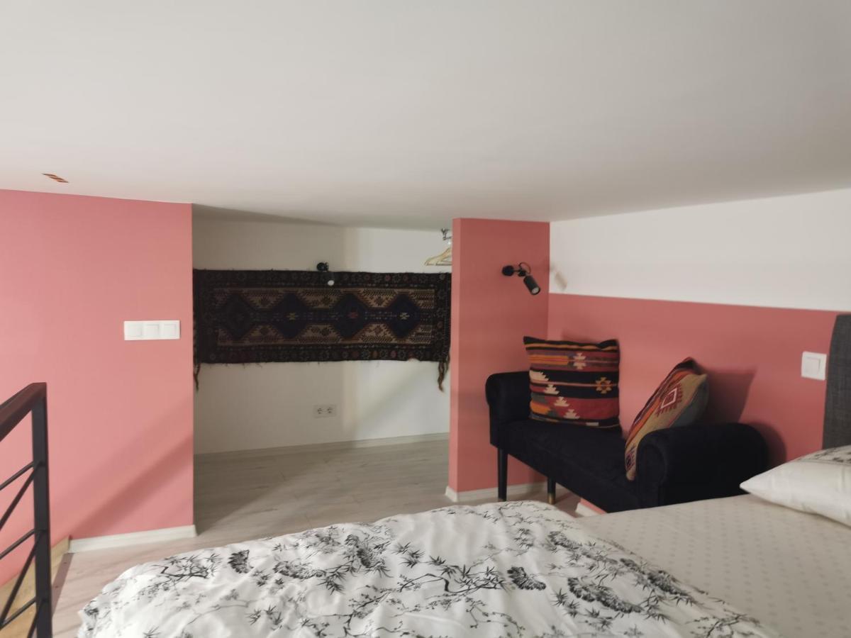 Tempo City Apartman Boedapest Buitenkant foto
