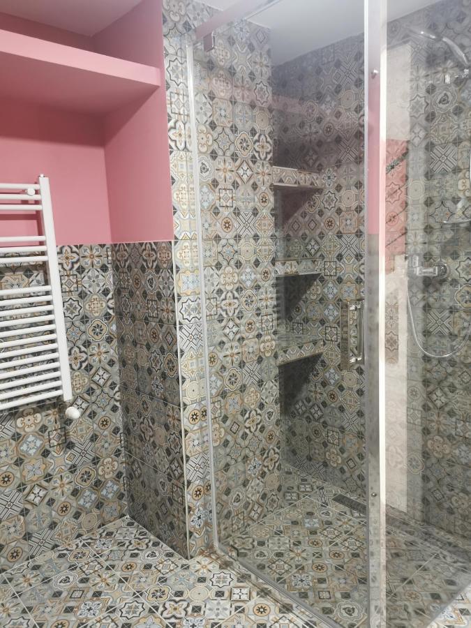 Tempo City Apartman Boedapest Buitenkant foto