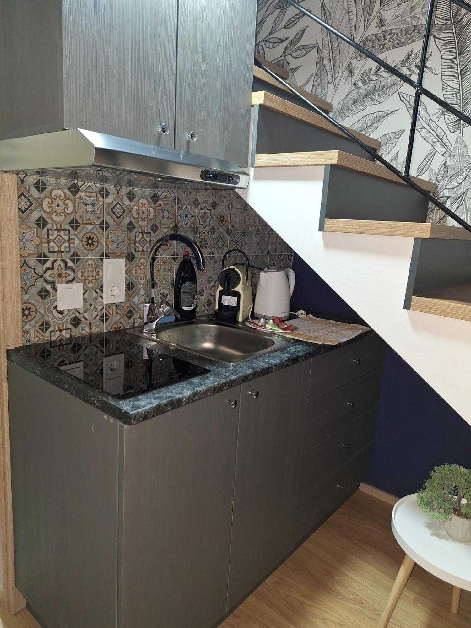 Tempo City Apartman Boedapest Buitenkant foto