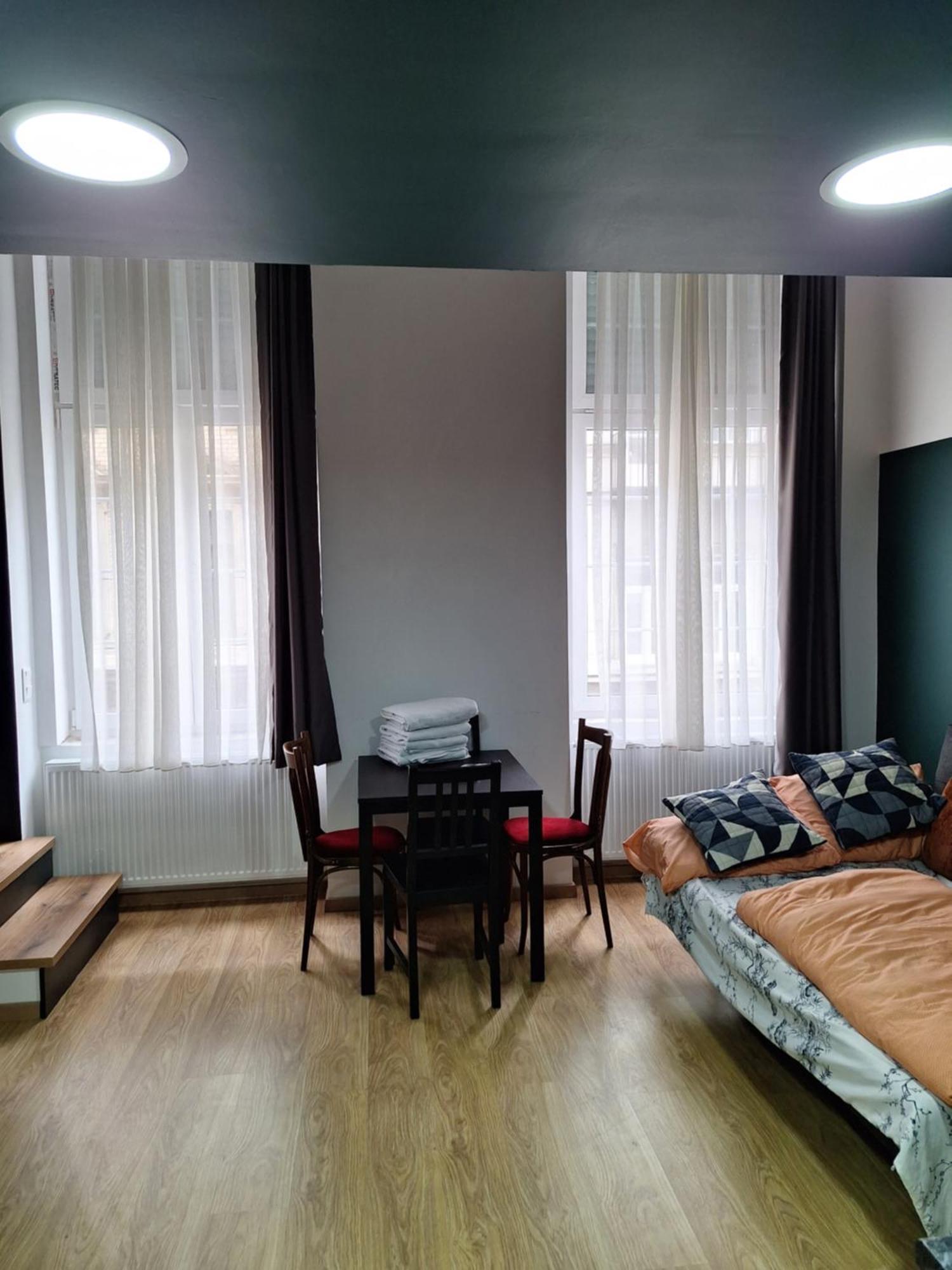 Tempo City Apartman Boedapest Buitenkant foto