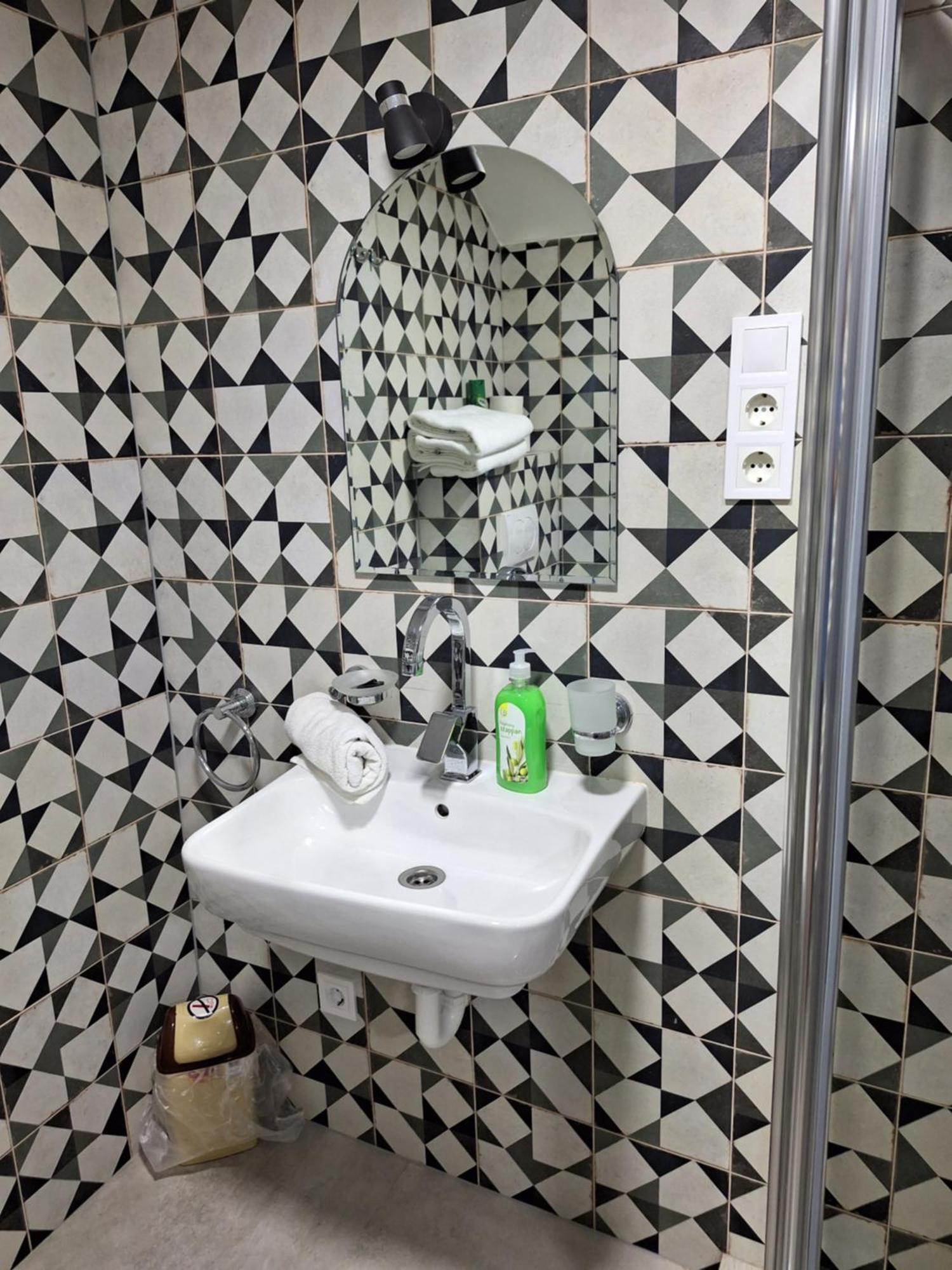 Tempo City Apartman Boedapest Buitenkant foto