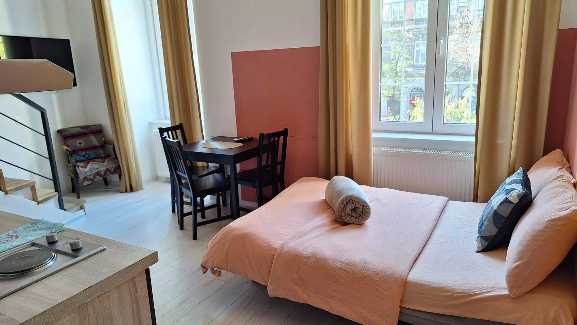 Tempo City Apartman Boedapest Buitenkant foto